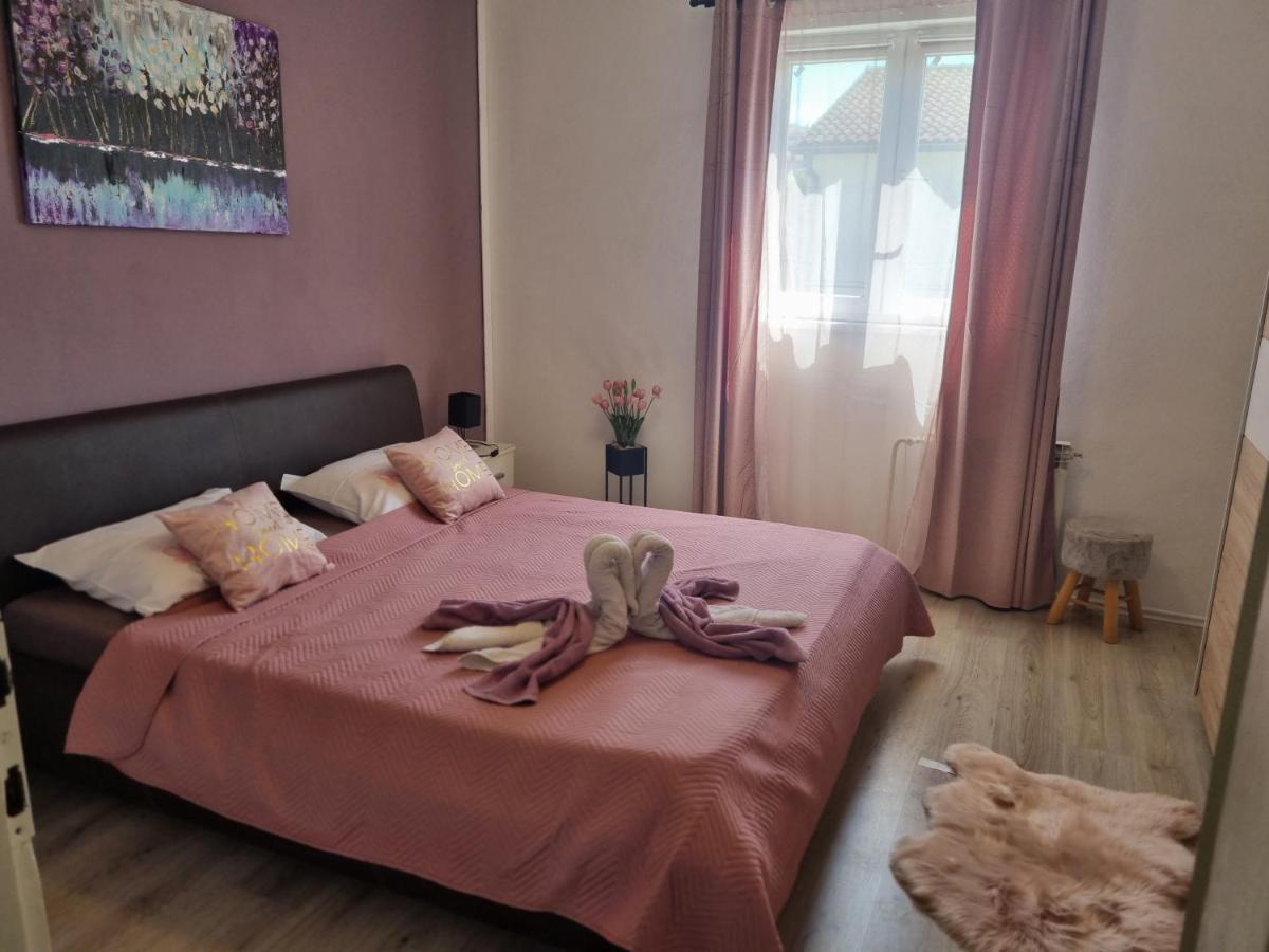 Zara Apartment Funtana